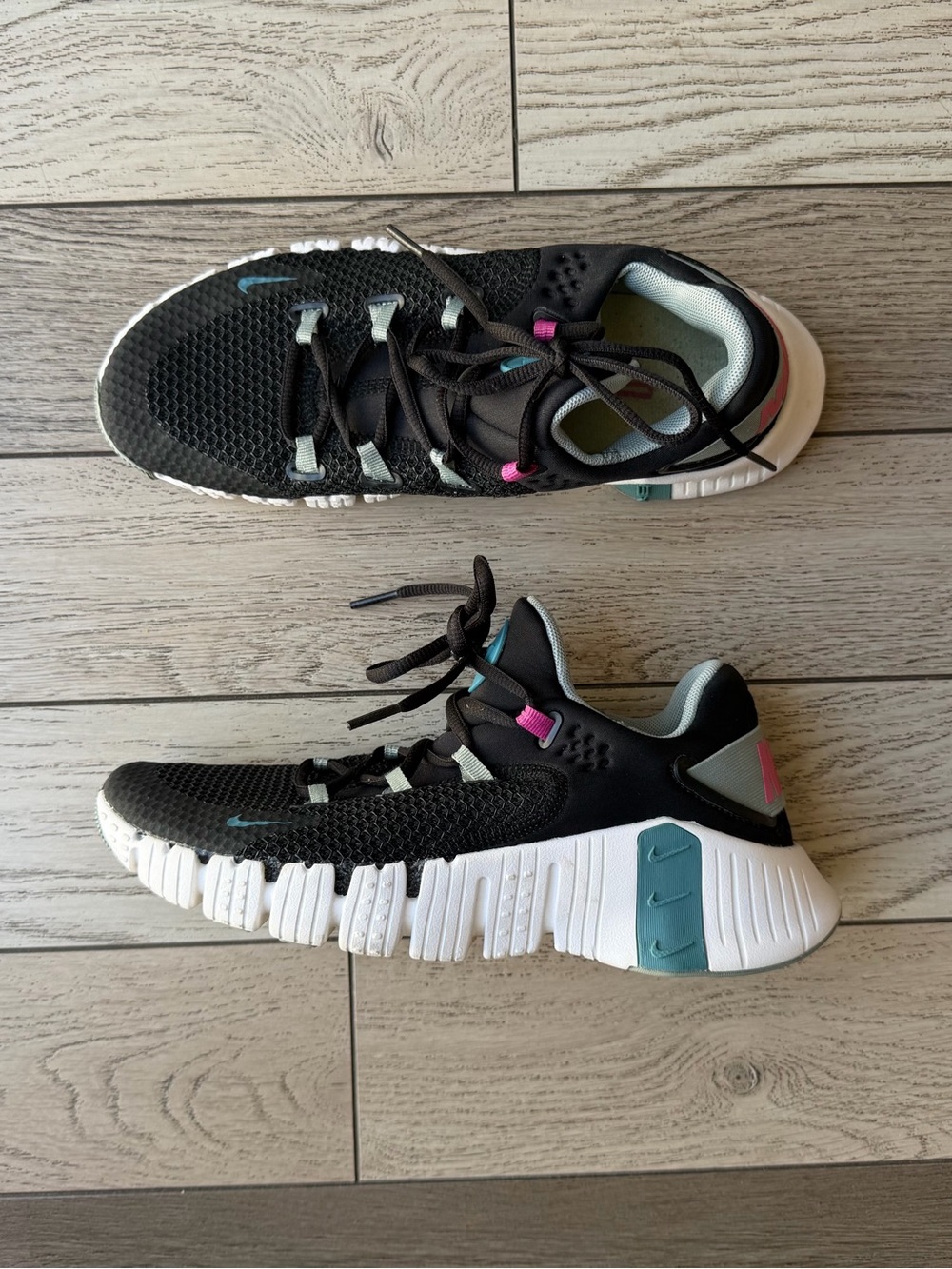 Women’s Nike Metcon Black Athletic Sneakers size 8.5